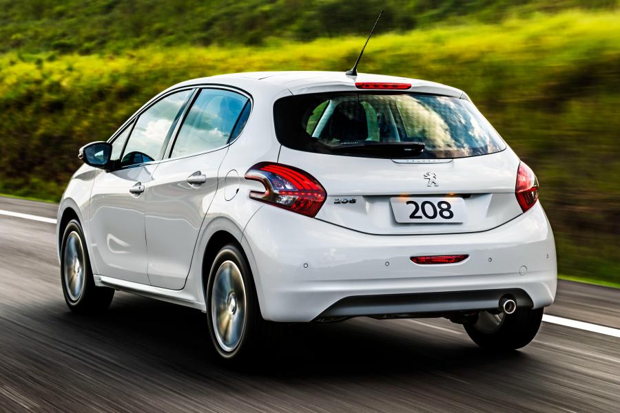  Peugeot 208 2016 года  (LA) (фото 9 из 17)